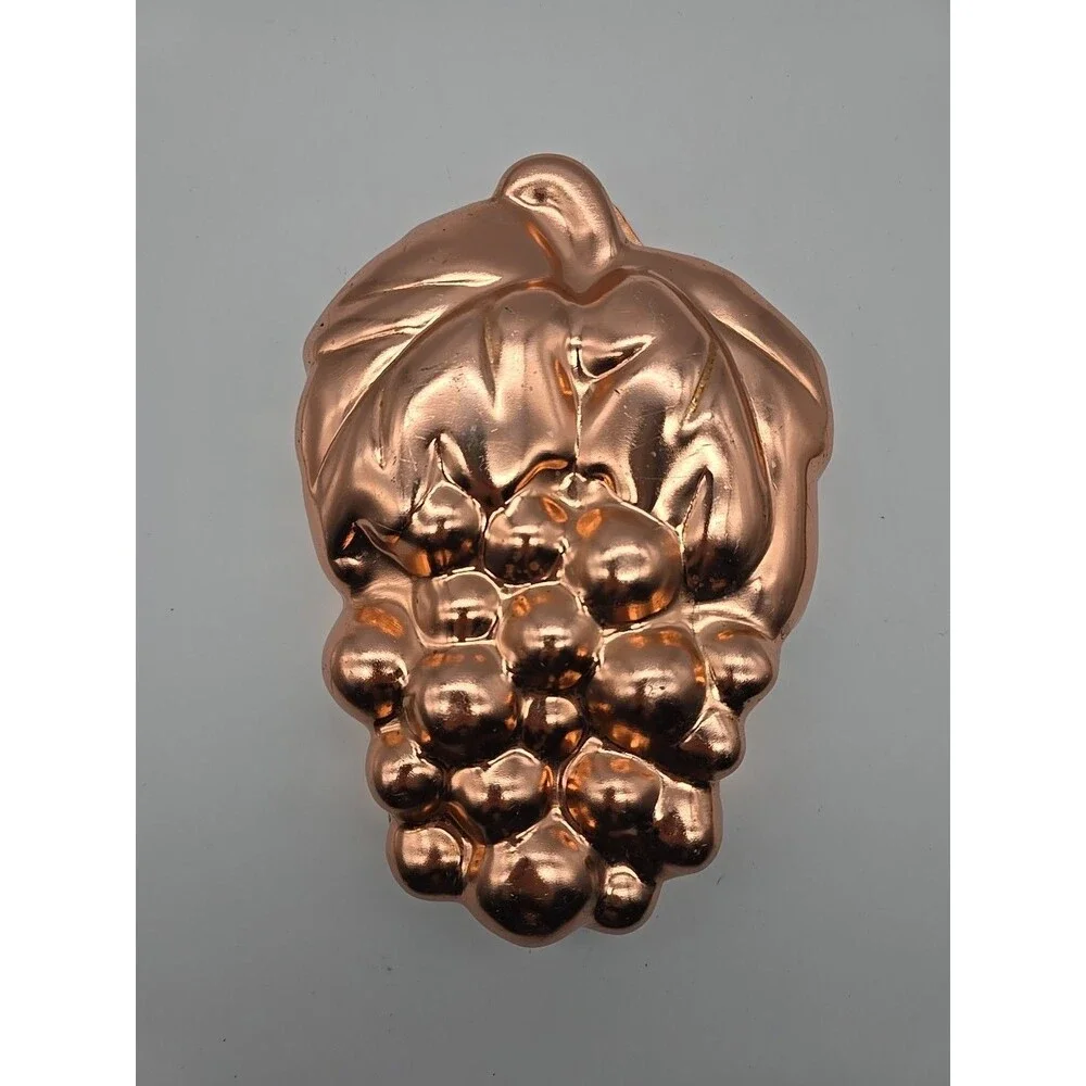 Vintage Wear-Ever Copper Tone Aluminum 6 Cup Cluster Of Grapes Jello Mold 2978